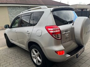 Toyota RAV 4 2.2D-4D 4x4 110kw naj.13ooookm - 3