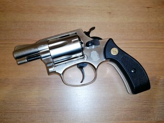 Plynový revolver S&W Chiefs Special 9mm R.K. - 3