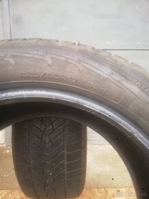 225/50r17 - 3