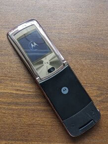 Motorola RAZR2 V9 - 3