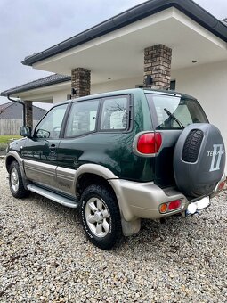 Nissan Terrano ll 2,7 TDI - 3