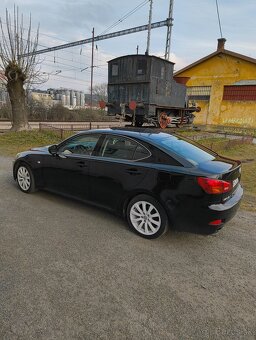 Lexus IS250 AWD - 3