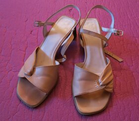 dámska obuv staroružovej farby - sandálky - 38 - 3