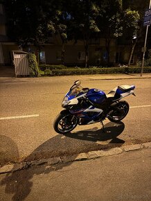 Suzuki gsxr 600 - 3