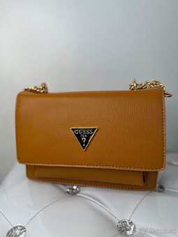 guess hnedá crossbody - 3