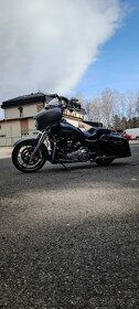 Harley Davidson Street glide - 3