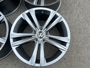 ORIGINAL VW ARTEON/PASSAT R-LINE DISKY 5x112 R18 - 3