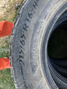 215/65 R16 - 3