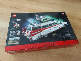 LEGO Icons 10274 Krotitelia duchov - ECTO-1

 - 3