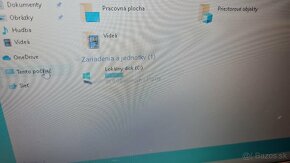 15palcový HP notebook - nový SSD, škaredší 15palcový - 3