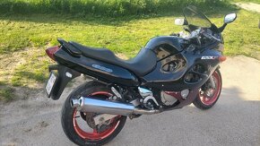 SUZUKI GSX600F - 3