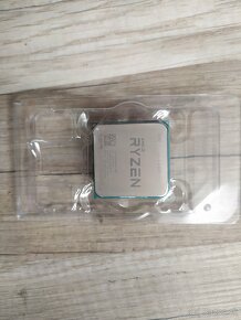 procesor AMD Ryzen 5 2600 + AMD Wraith Prism Led Rgb chladič - 3