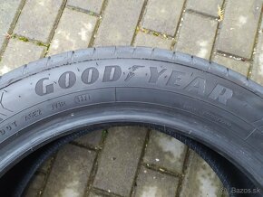 Letné pneu Goodyear Efficient Grip 215/55 R18 - 3