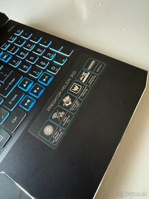 Acer Predator Helios 300 2022 - 3