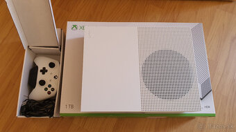 Xbox One S 1TB biela s CD mechanikou - 3