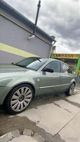 Volkswagen Passat 2.8 V6 142kw - 3