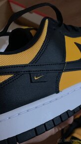 Nike dunk low (black/university gold-white) - 3