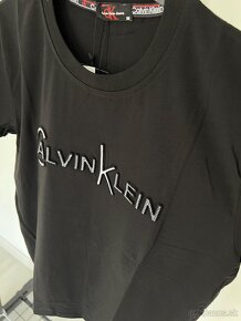 Calvin Klein tričko - 3