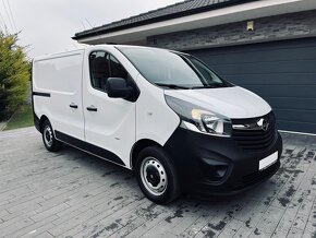 Opel Vivaro Kombi 1.6 CDTI BiTurbo 125k S&S L2H1 2900 - 3