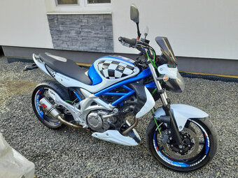 SUZUKI GLADIUS SFV650 2009 53Kw Vstrekovanie Ladeny vyfuk - 3