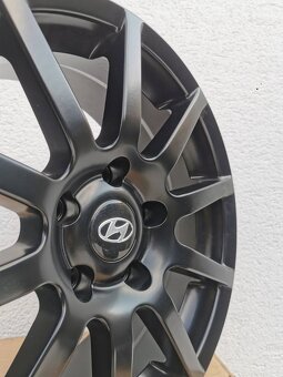 Hyundai i30, i40, Tucson 5x114,3 R16 alu disky. - 3