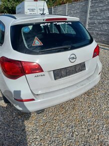 Rozpredam Opel Astra J ST 1.4 Turbo 88kw - 3