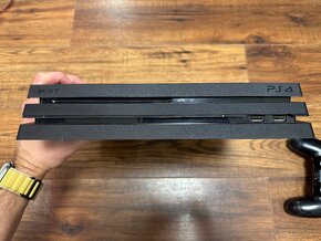 Ps4 pro - 3