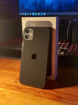 iPhone 11 64 GB Black - 3