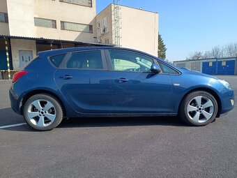 Opel Astra J 1.3 CDTI - 3