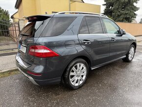 Mercedes-Benz ML 350 BLUETEC 4MATIC - 3