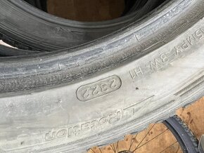 235/45 R19 99V Hankook zimné - 3