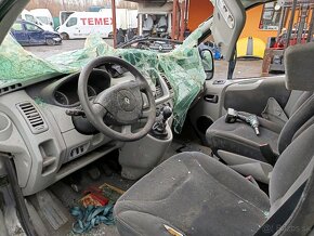 Renault Trafic 2.5dci 107 kW - 3