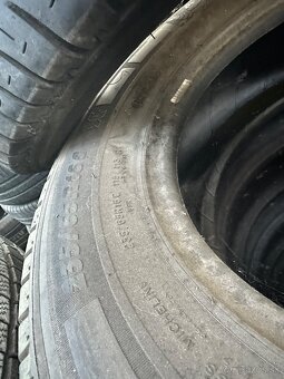 235/65 R16 C MICHELIN - 3