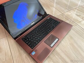 17.3"/Asus/Notebook/i3/8GB RAM/512GB SSD/Intel HD Grafika 2G - 3