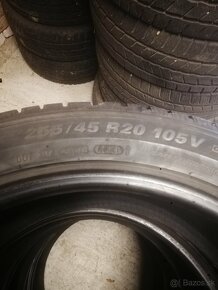 255/45r20 Kumho - 3