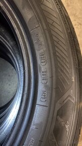 Good Year 215/65 R17 - 3