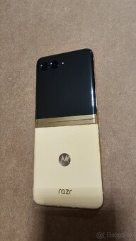 Motorola Razr 40 Ultra 256GB - 3