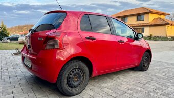 Yaris  1.0l - 3