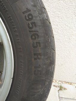 Continental premium contact  195/65 r15 H - 3