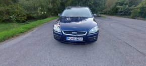 Ford Focus sedan - 3