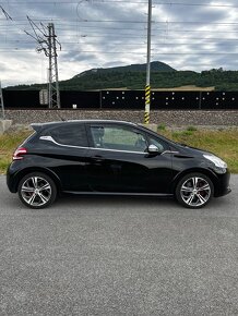 Peugeot 208 GTI - 3