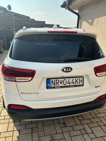 KIA Sorento - 3