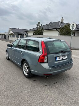 Predám Volvo V 50 2.0d 110kw rok2012 - 3