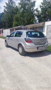 Predám Opel Astra 1.4 H benzin, rv. 2010 - 3