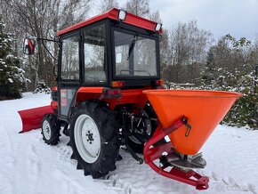 Japonský traktor KUBOTA GL 23 Diesel 3 válec, 23HP - 3