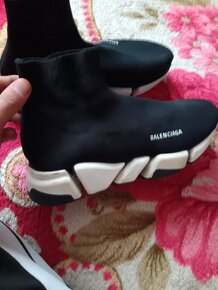 BALENCIAGA - 3