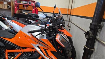 KTM 1290 SUPER DUKE R EVO, orange 2023 za 11999€ s Tech Pack - 3