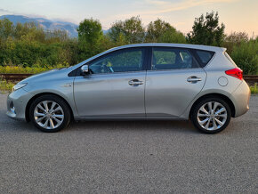 Toyota Auris 1.8 I VVT-I Hybrid Executive - 3