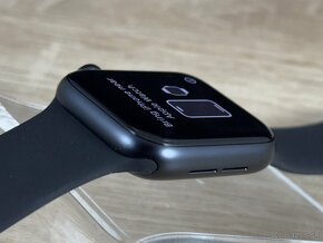 NOVÉ Apple Watch SE 40 mm GPS Midnight Aluminium + ZÁRUKA - 3