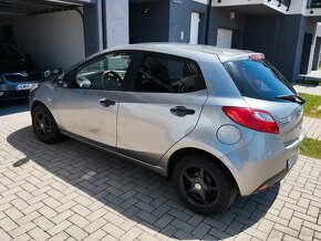 Mazda 2 1.3i CE Pro - 3